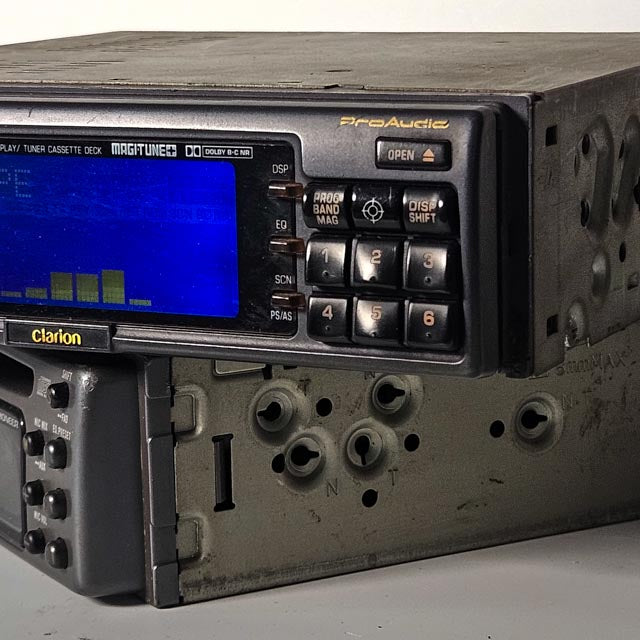 Clarion ARX9270 car audio