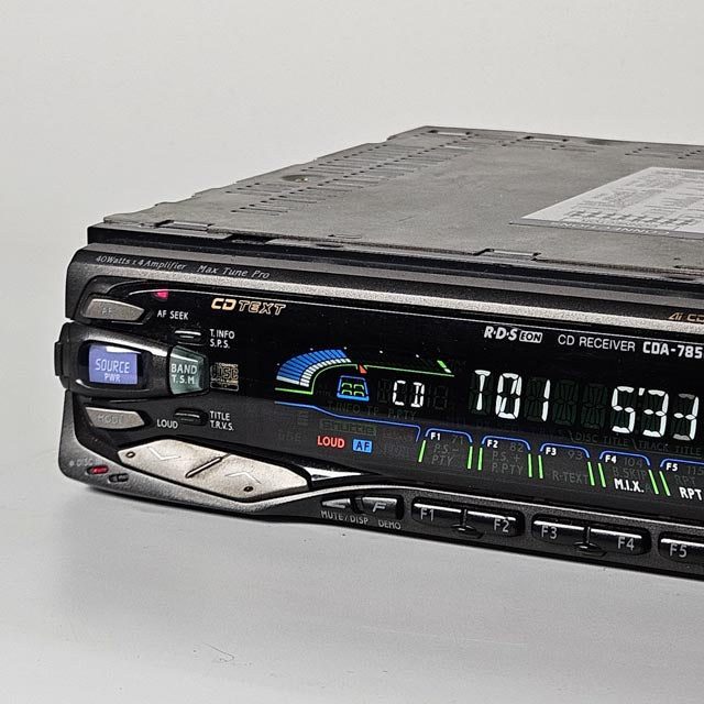 Alpine CDS-8750 car audio