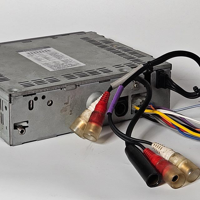 Alpine CDS-8750 car audio