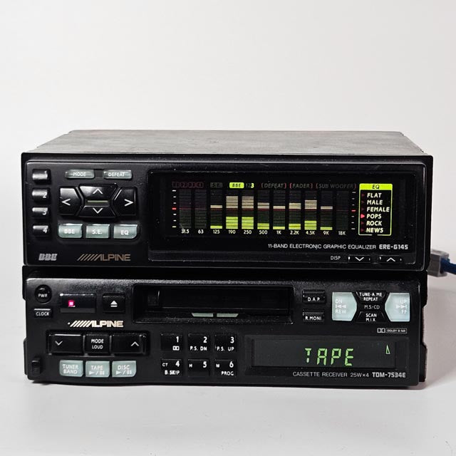 Alpine TDM-7534/ERE-G145 car audio
