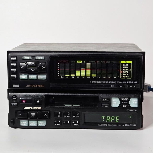 Alpine TDM-7534/ERE-G145 car audio