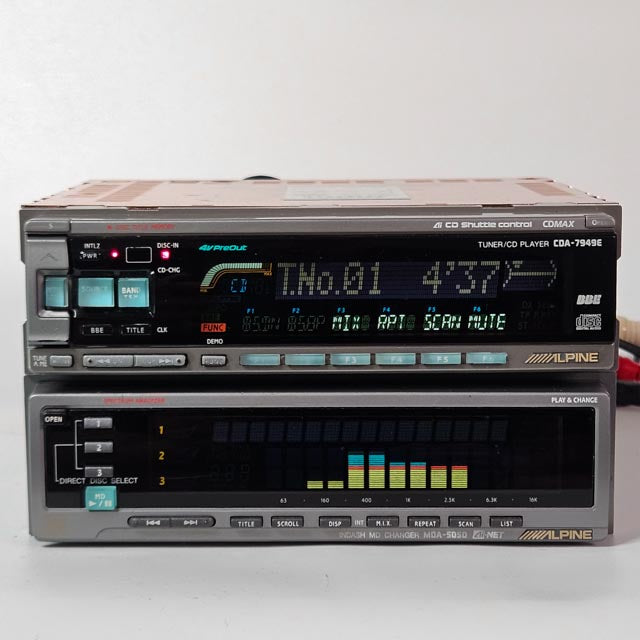 Alpine CDA 7949/ MDA 5050 car audio