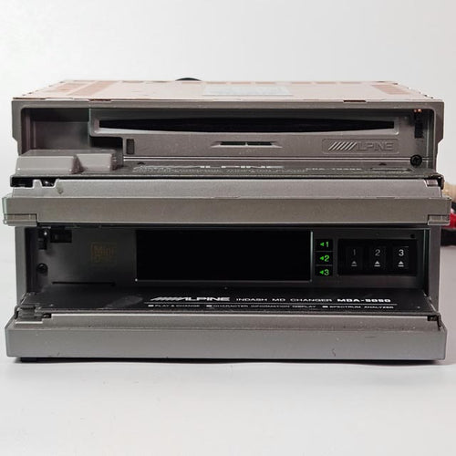 Alpine CDA 7949/ MDA 5050 car audio