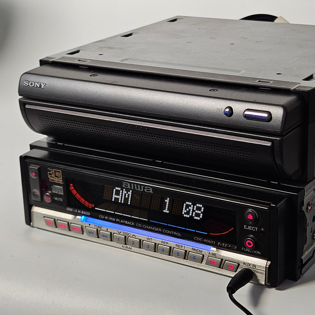 Aiwa CDC-MA01 / Sony W7000 car audio