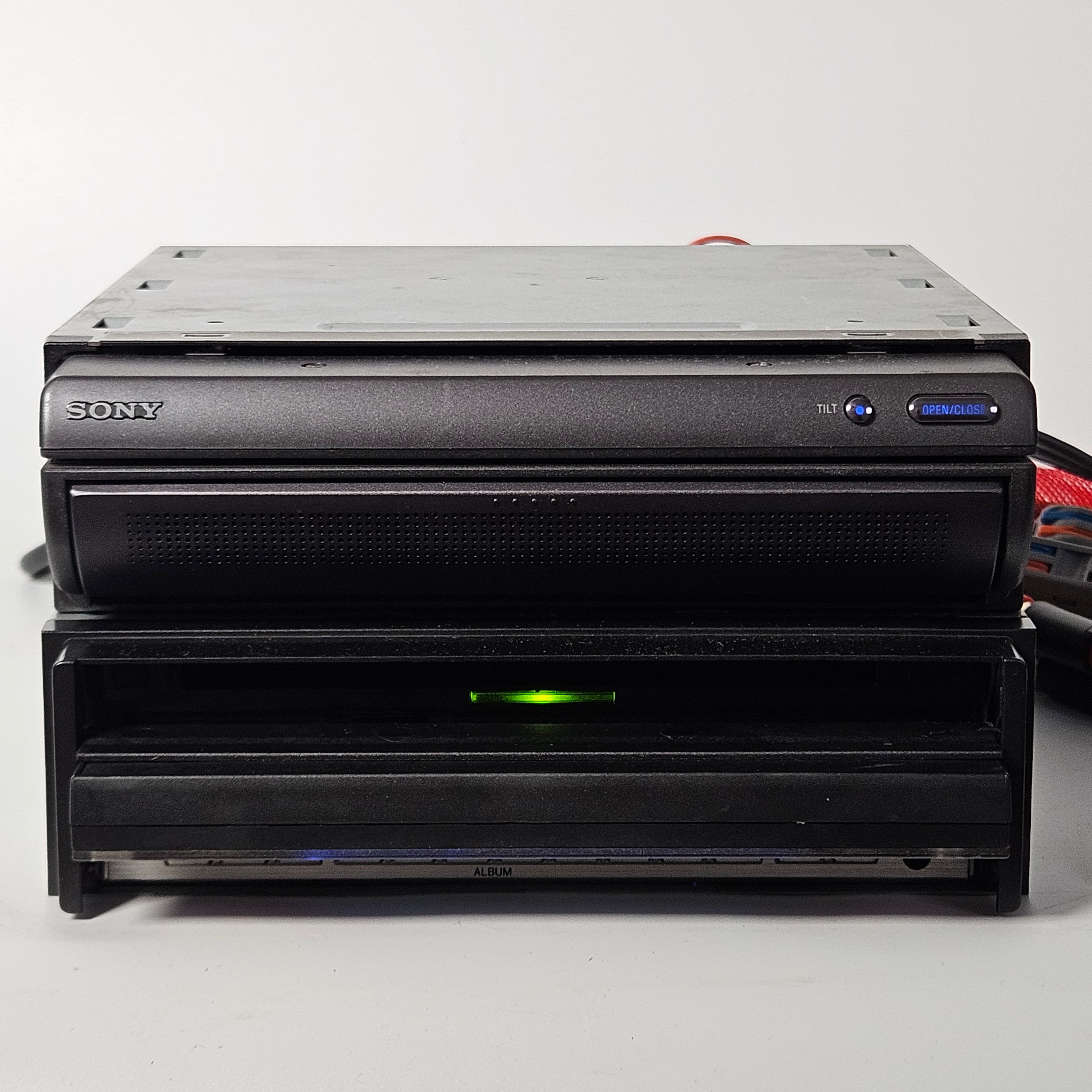 Aiwa CDC-MA01 / Sony W7000 car audio