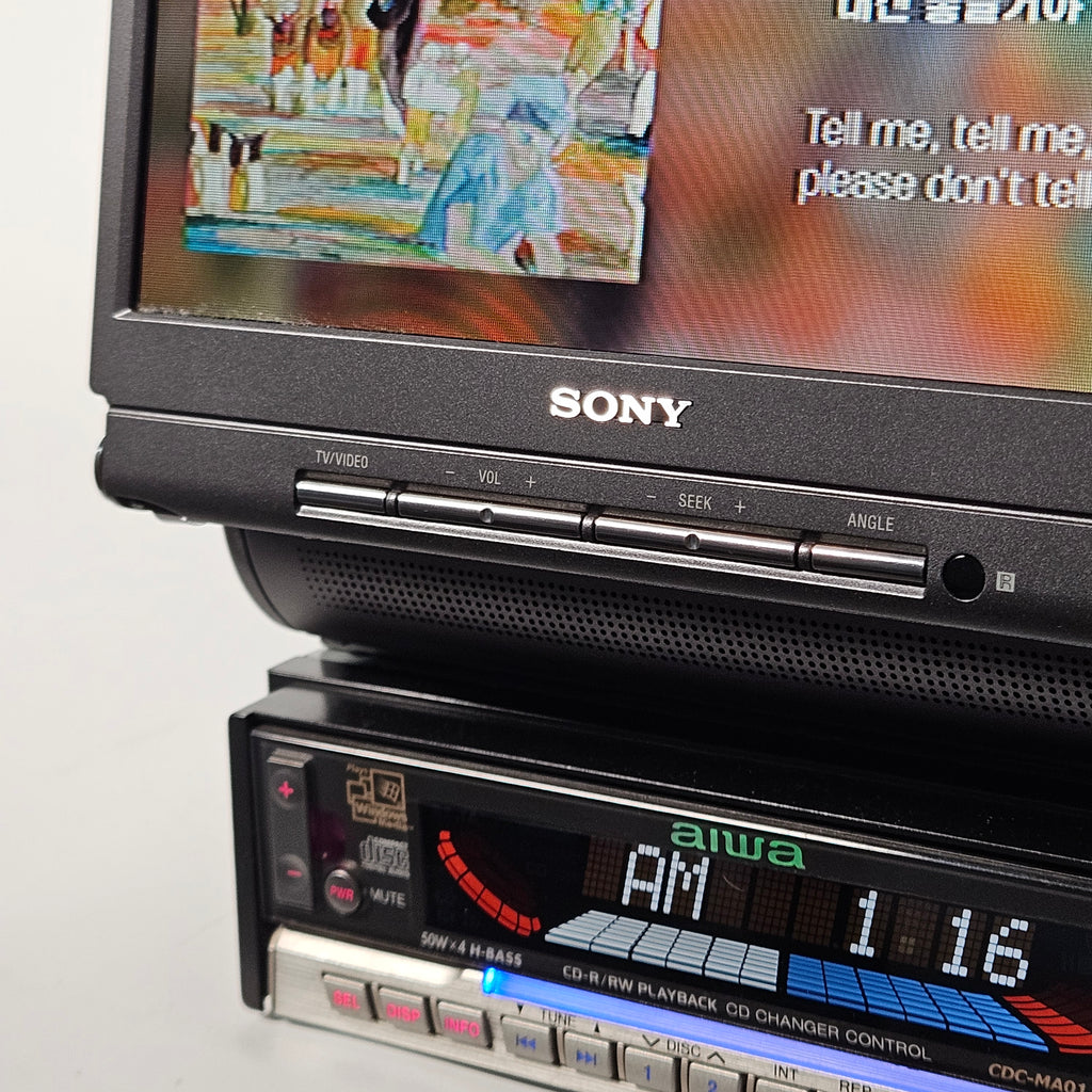 Aiwa CDC-MA01 / Sony W7000 car audio