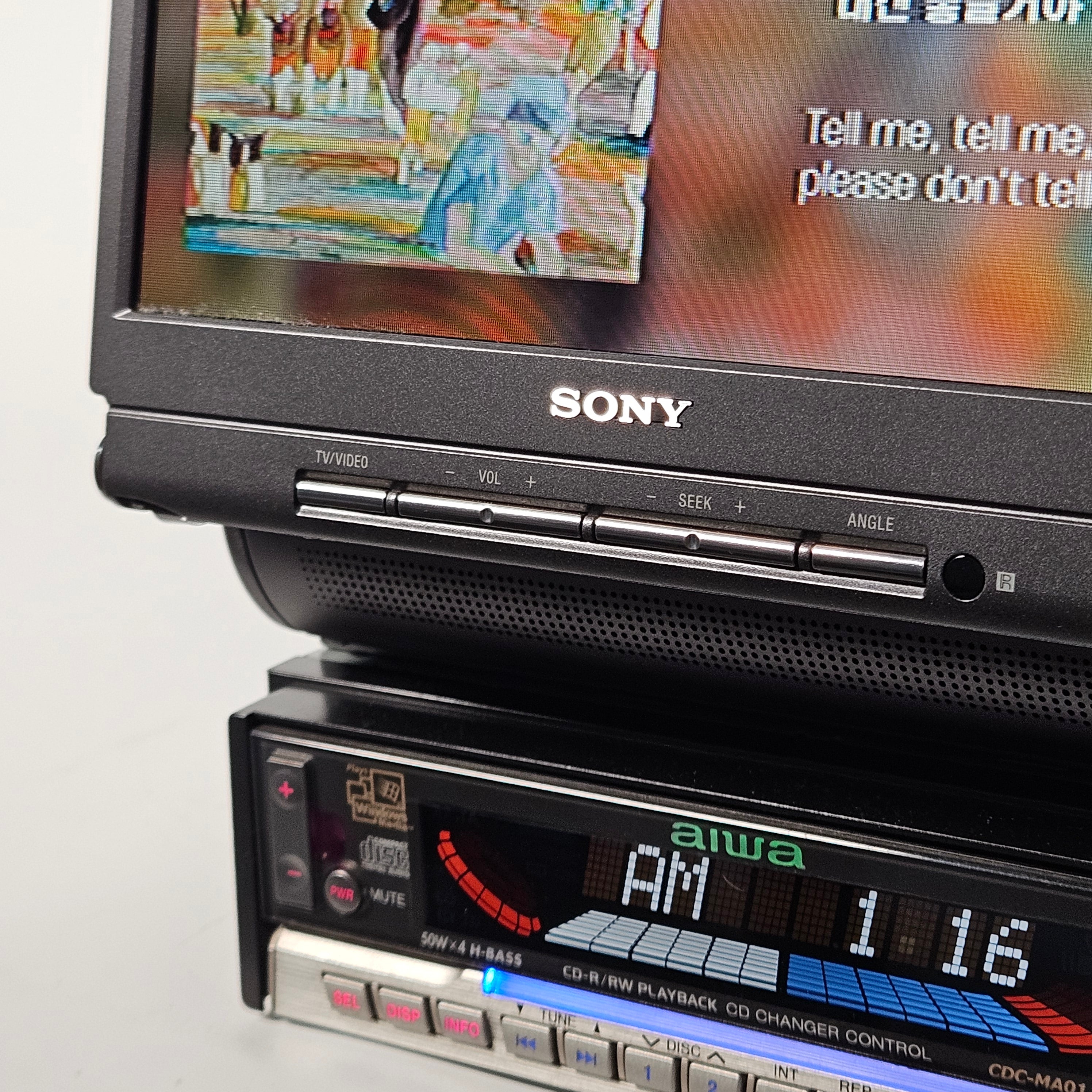 Aiwa CDC-MA01 / Sony W7000 car audio