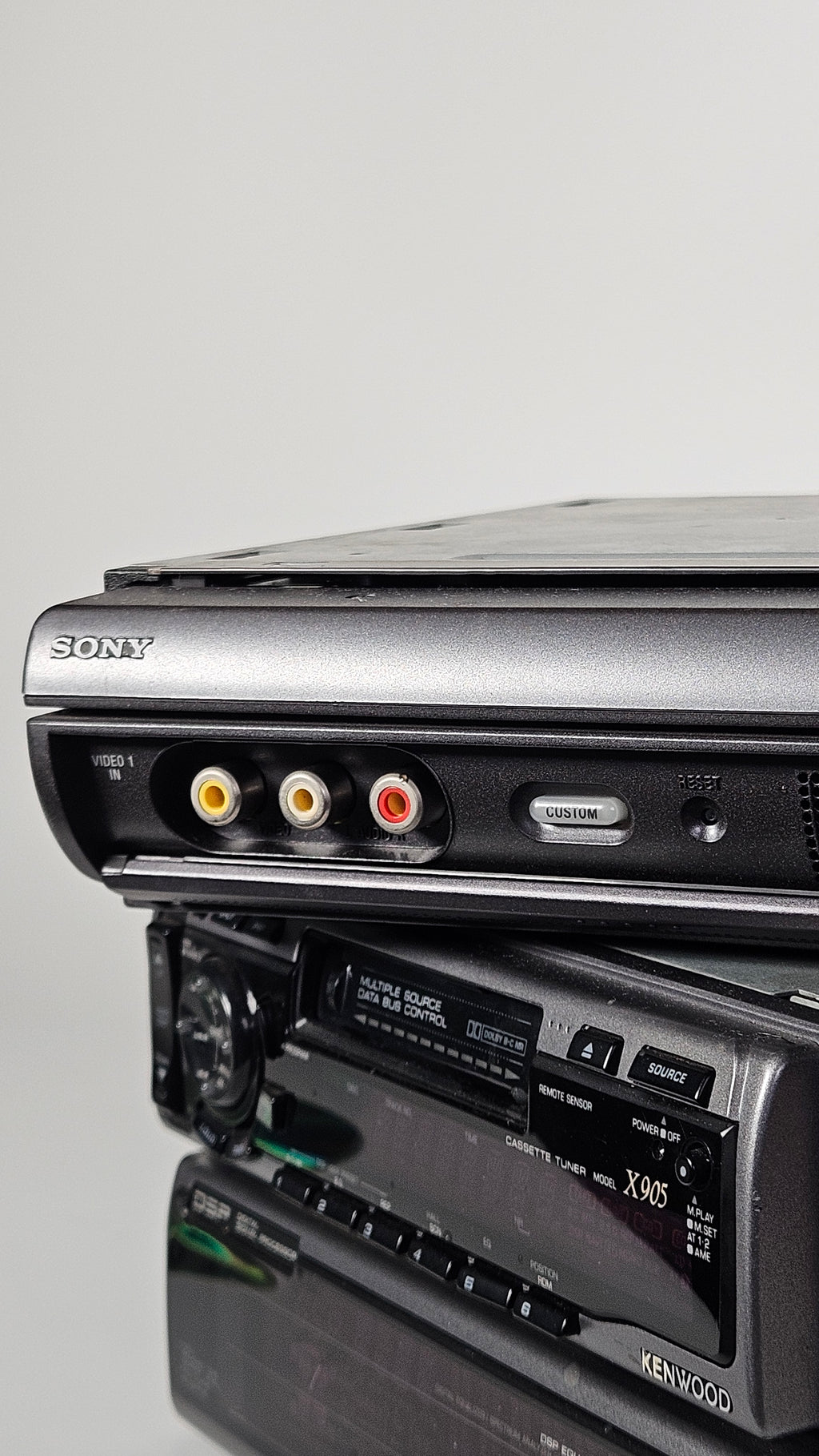 Sony W7000