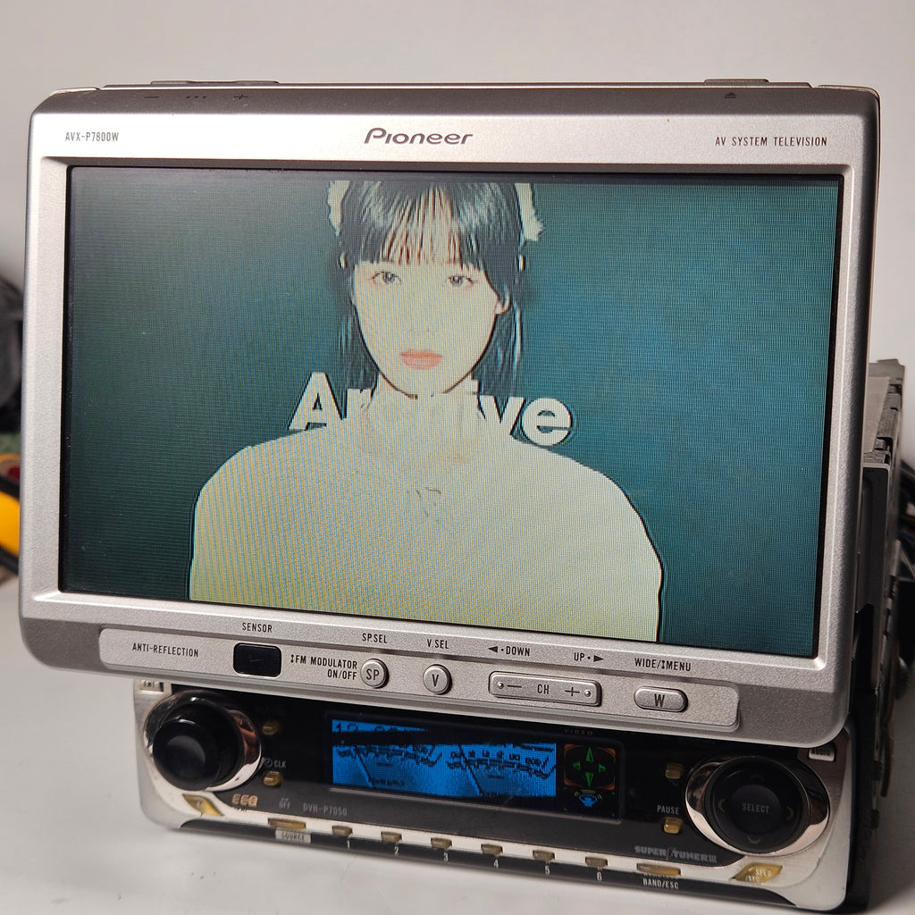 Pioneer DVH-P7050, AVX-P7800W