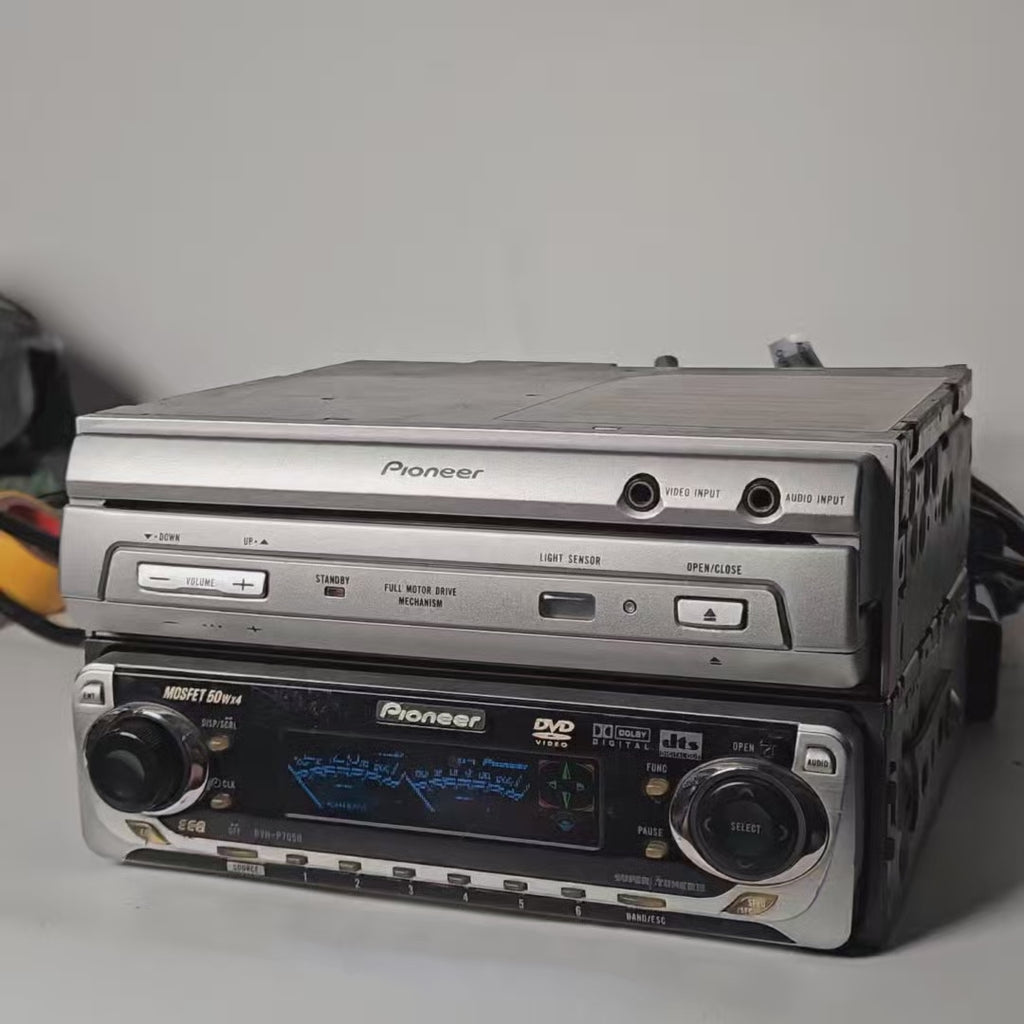 Pioneer DVH-P7050, AVX-P7800W