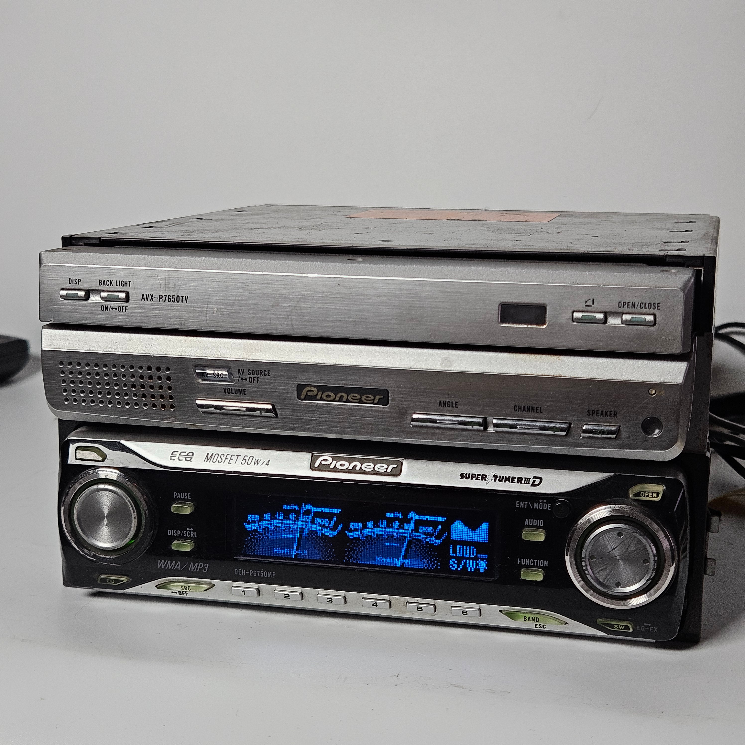 Pioneer AVX-P7650TV/ DEH-P6750MP