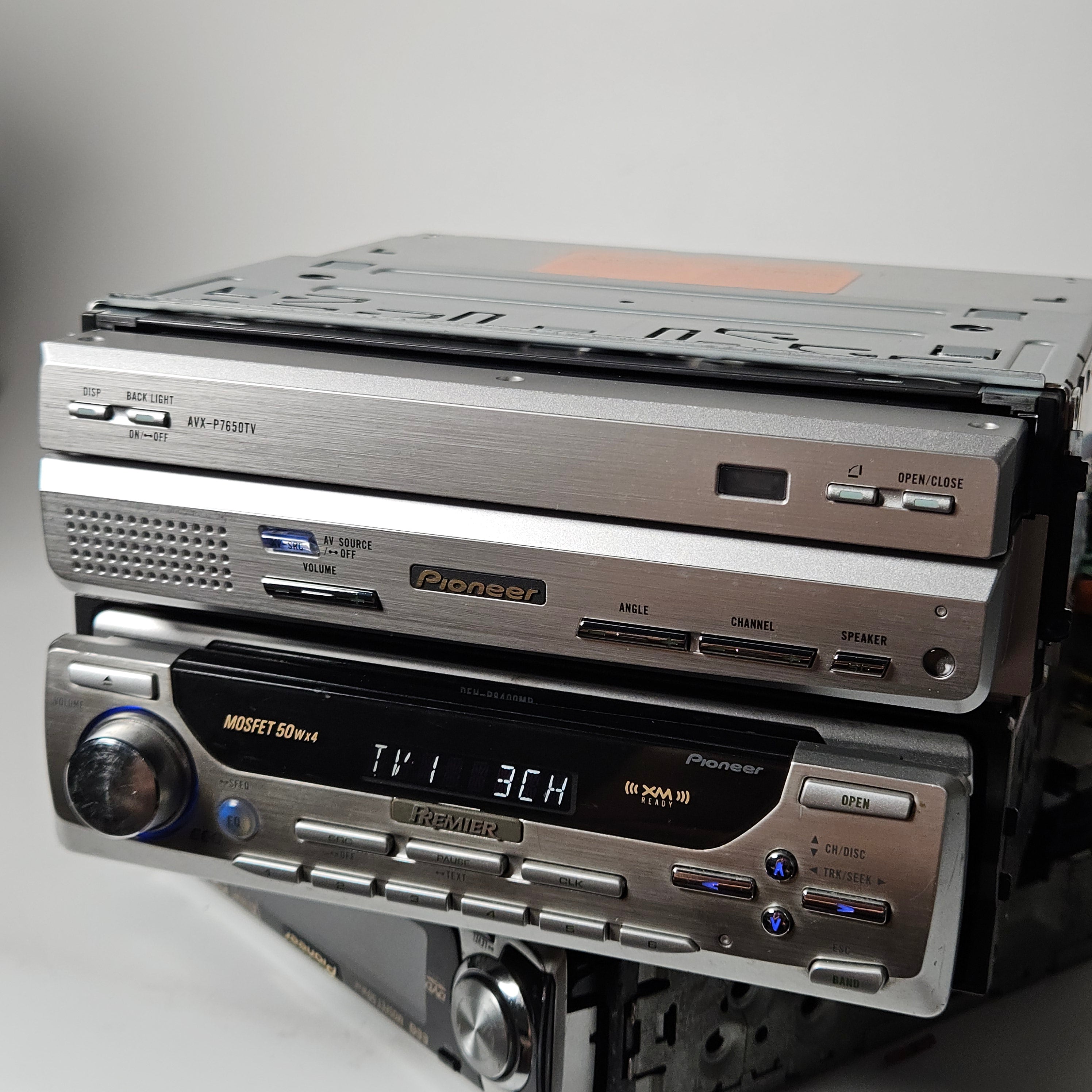 Pioneer DEH-8400mp, AVX-P7650